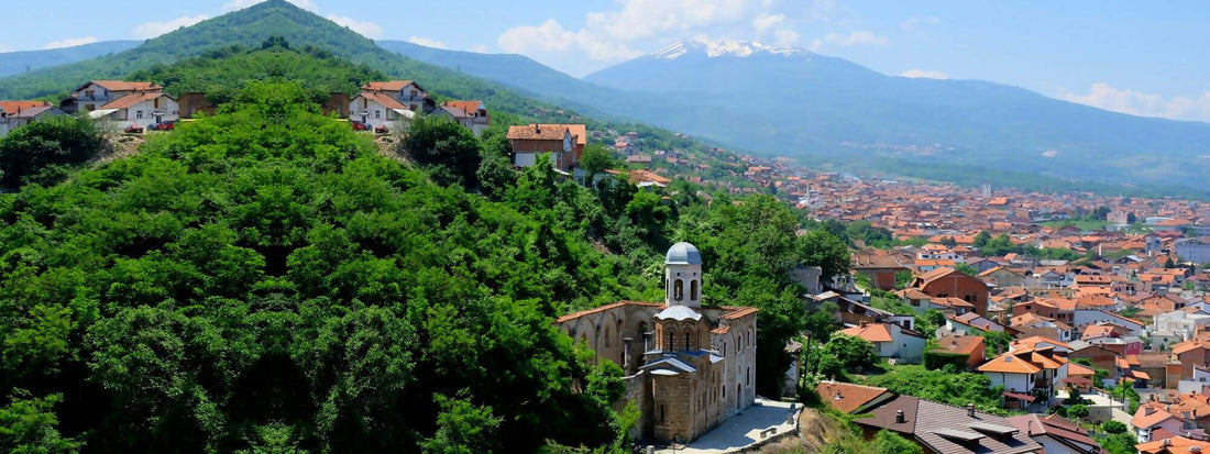 Blick auf Pristina im Kosovo