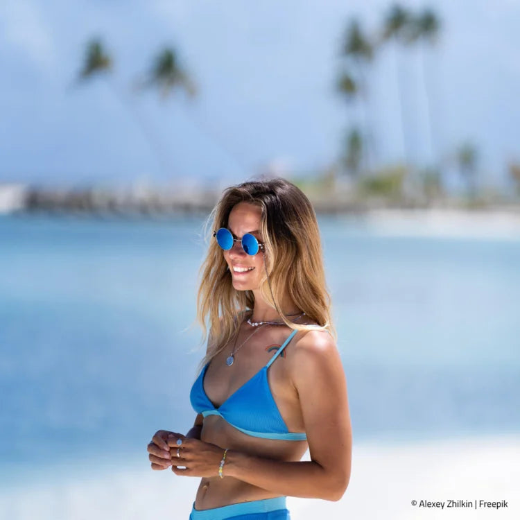 Frau am Strand