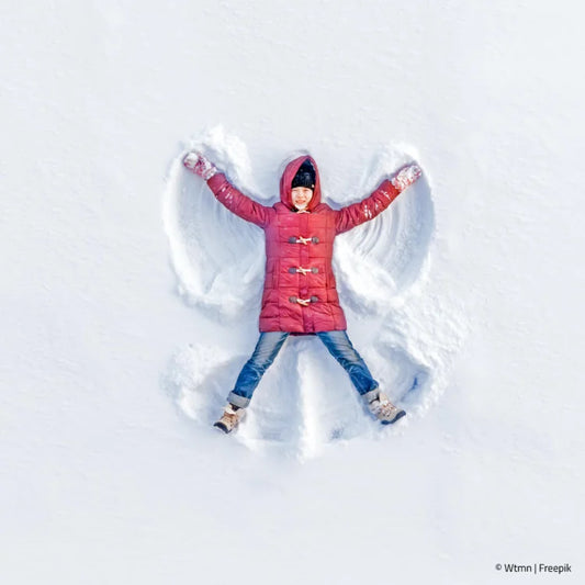 Kind im Schnee