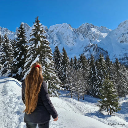 Frau im Schnee